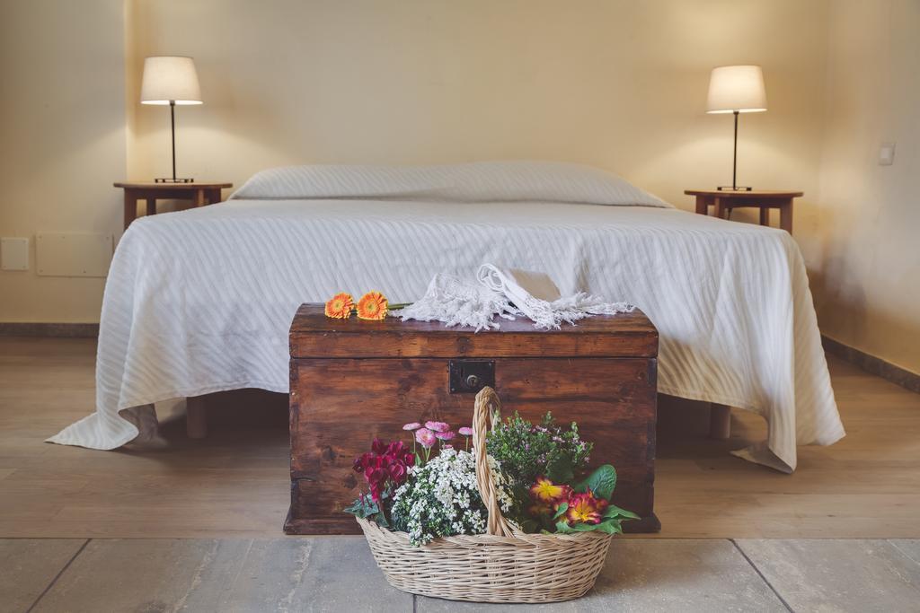 Agriturismo Le Canterie Radicondoli Kültér fotó
