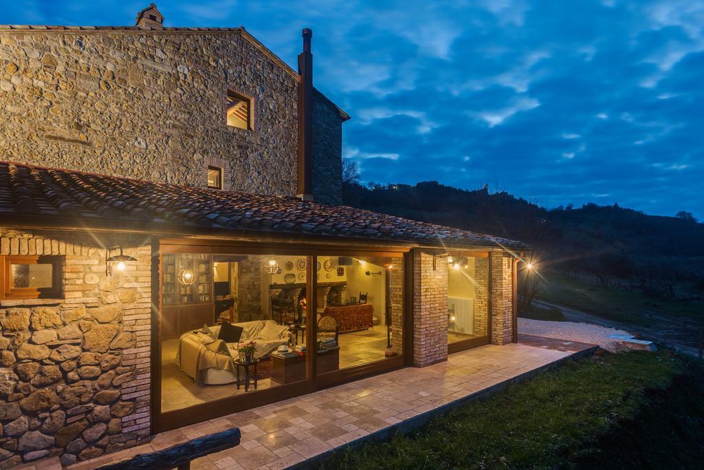 Agriturismo Le Canterie Radicondoli Kültér fotó