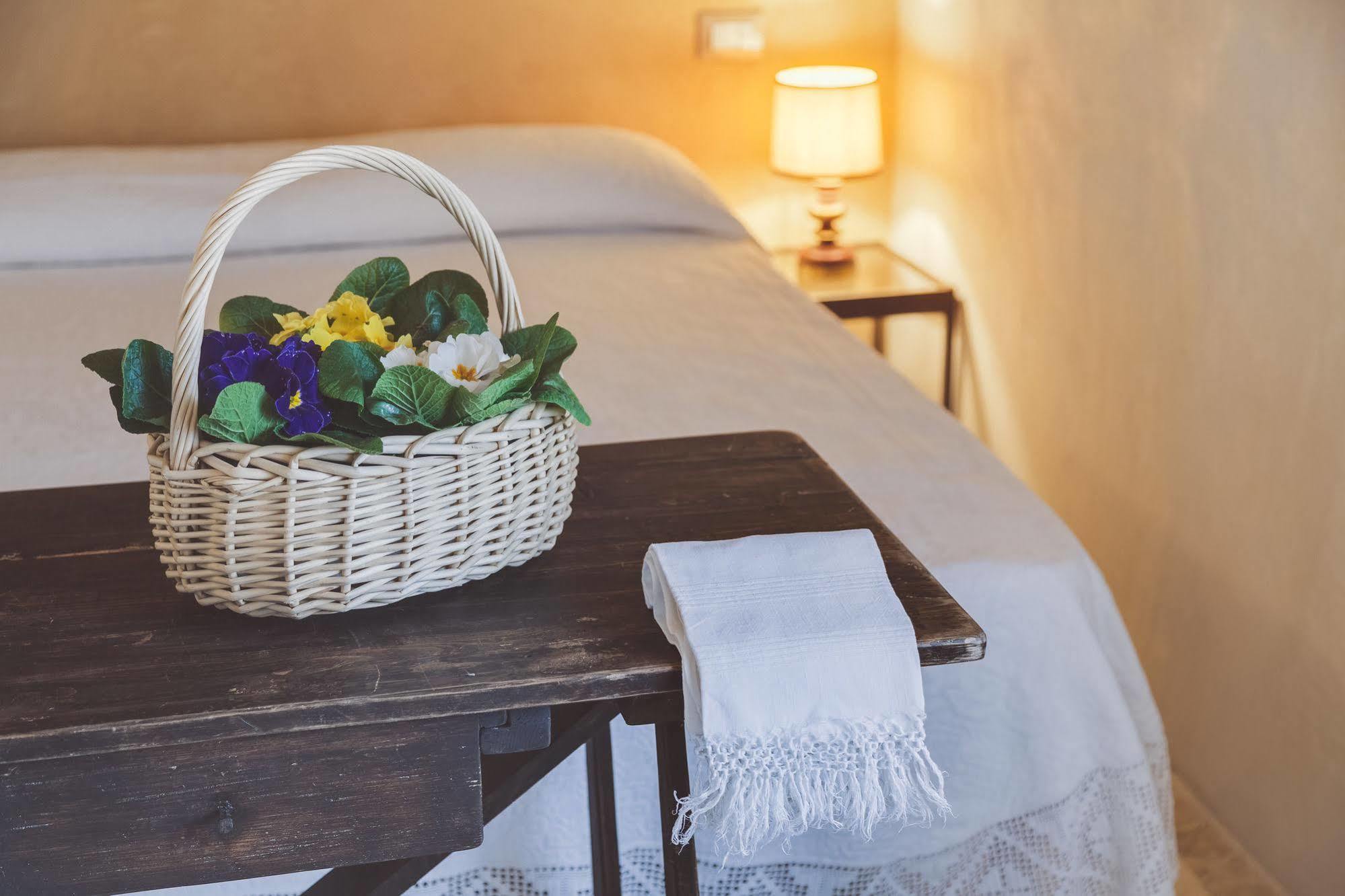 Agriturismo Le Canterie Radicondoli Kültér fotó